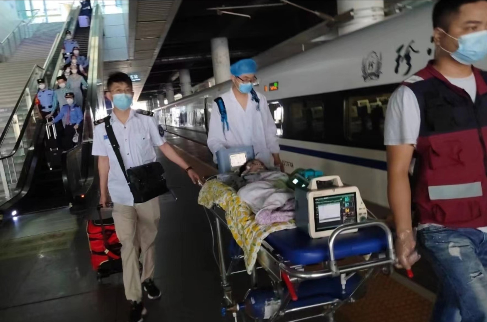 荔湾区高铁转运公司